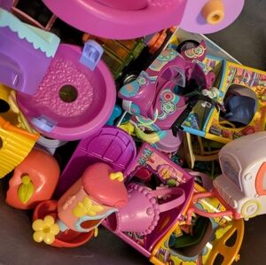 Littlest Pet Shop Big Accesories Lot